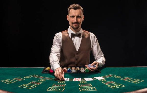 Explore Baccarat Table Rules and Digital Casino Formats at 바카라사이트