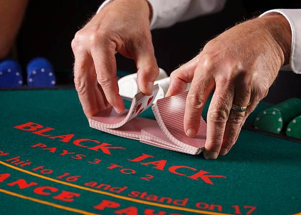 Play Exciting Slots at a trusted online casino Singapore for Gamers